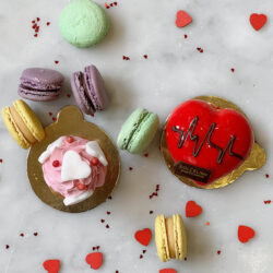 San Valentino Love Box (Cuore, Cupcake, Macaroni misti & Dedica)